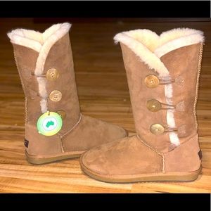 UGG Boots size 8. Never worn